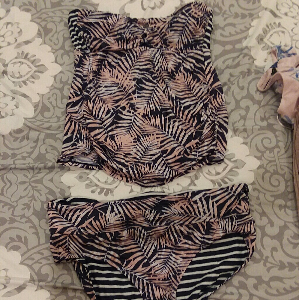 Maternity bathing suit